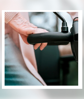 Cadeira de Rodas Motorizada Scooter - Imagem 3