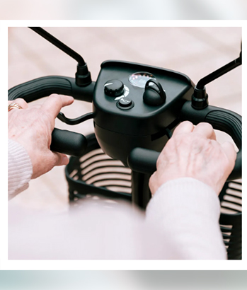 Cadeira de Rodas Motorizada Scooter - Imagem 2