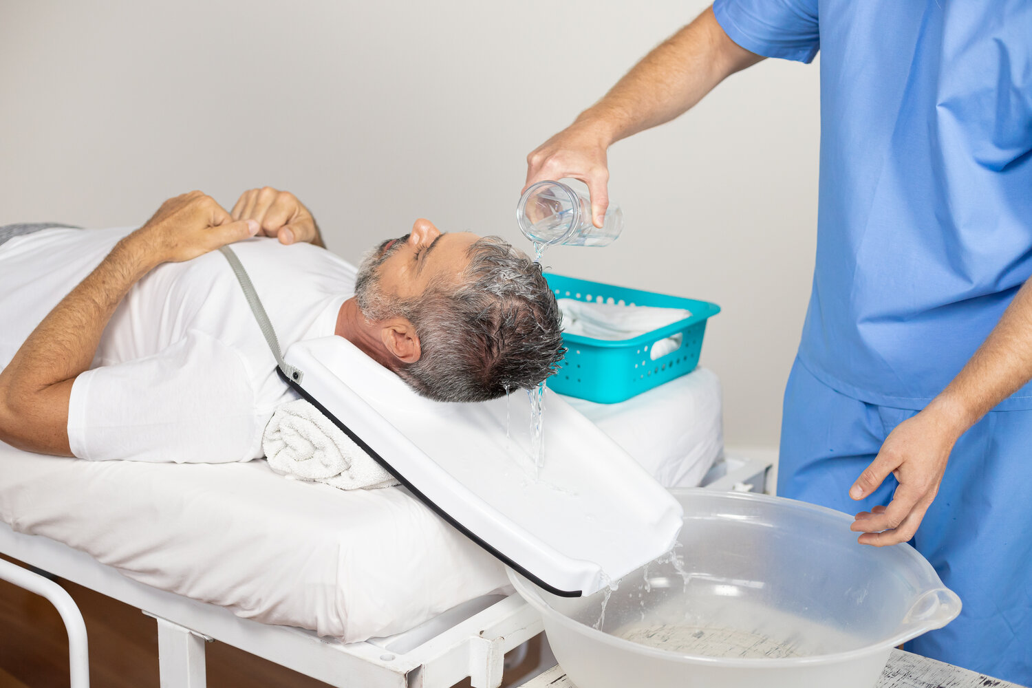 Apoio para Lavar a Cabeça no Leito - Imagem 2