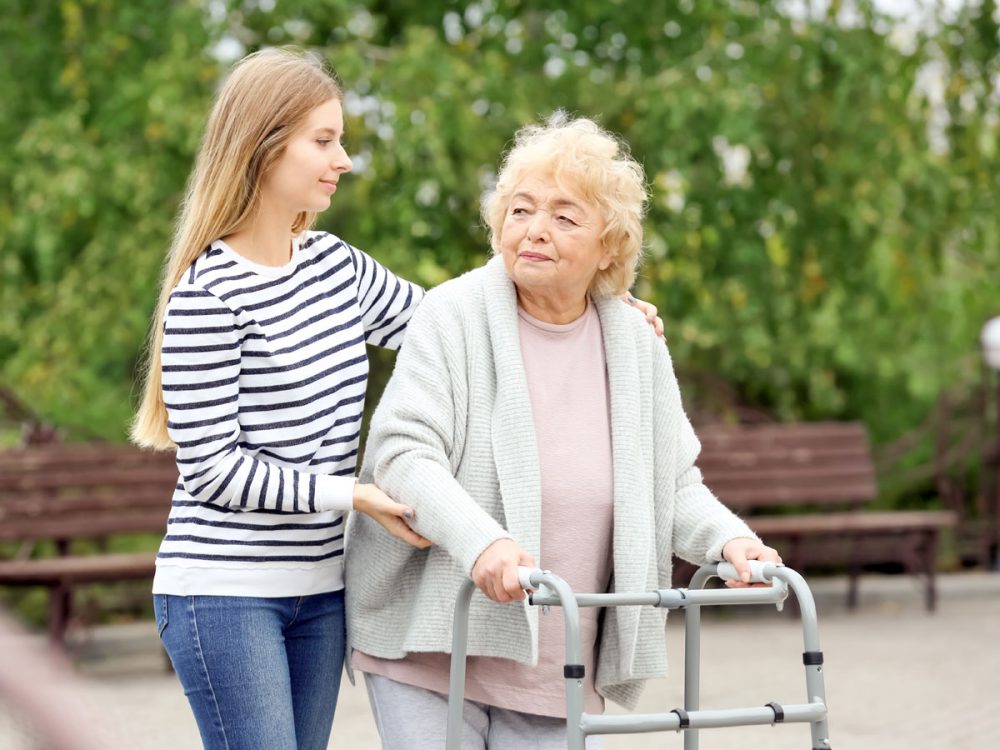 Andador-para-idosos-dicas-para-escolher-modelo-ideal | Alento Hospitalar