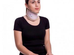 Colar cervical com apoio mentoniano - Alento Hospitalar